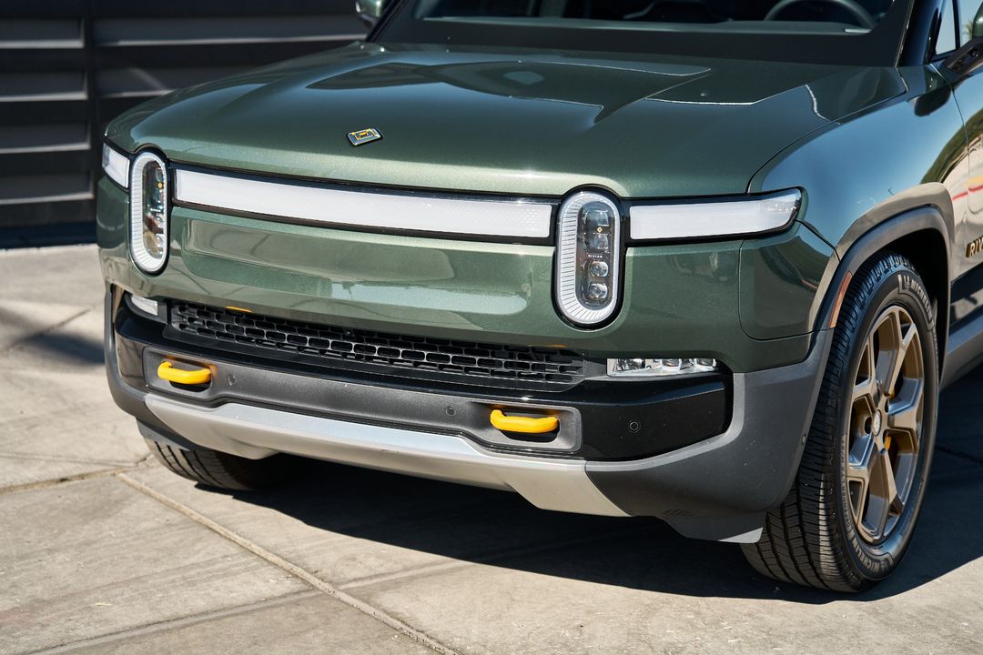 2023 Rivian R1S