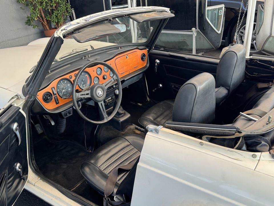 1971 TRIUMPH TR6