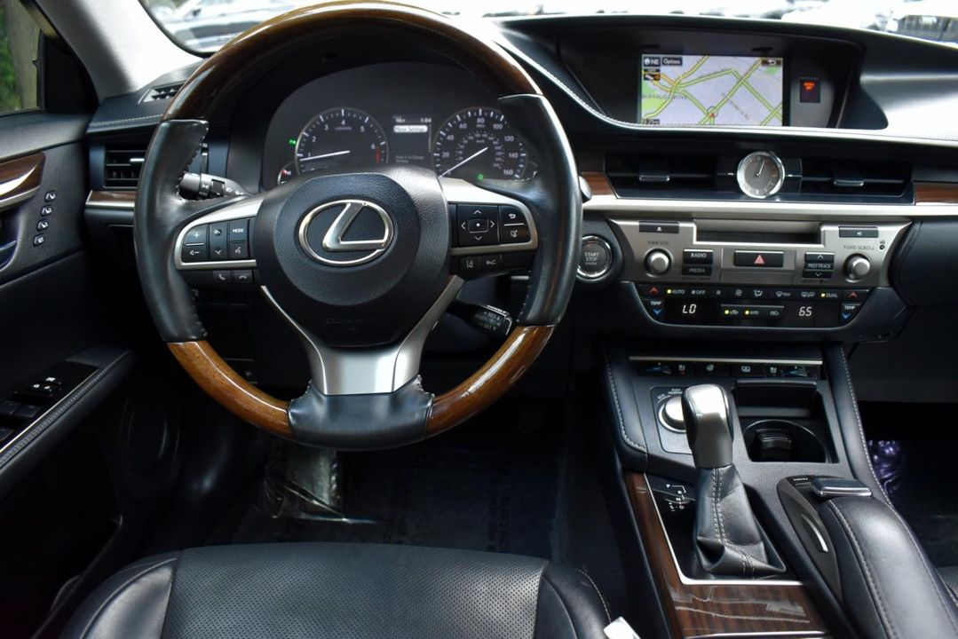 2016 Lexus ES 350 w/Luxury Pkg, Nav sys Pkg, Lexus Safety Sys Plus