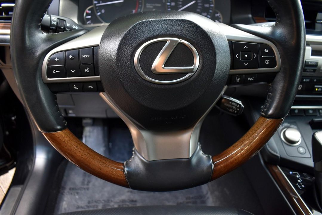 2016 Lexus ES 350 w/Luxury Pkg, Nav sys Pkg, Lexus Safety Sys Plus