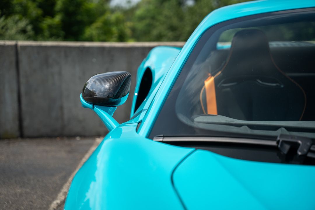 2025 McLaren Artura