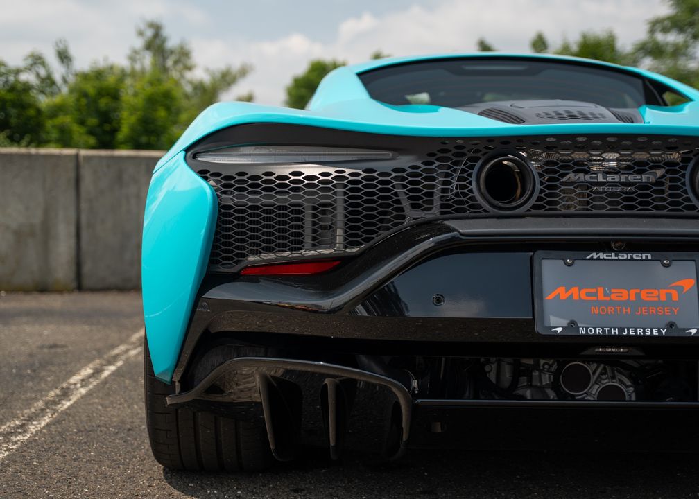 2025 McLaren Artura