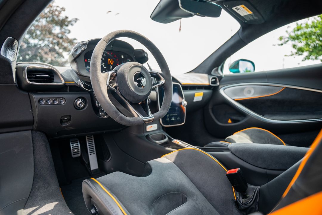2025 McLaren Artura