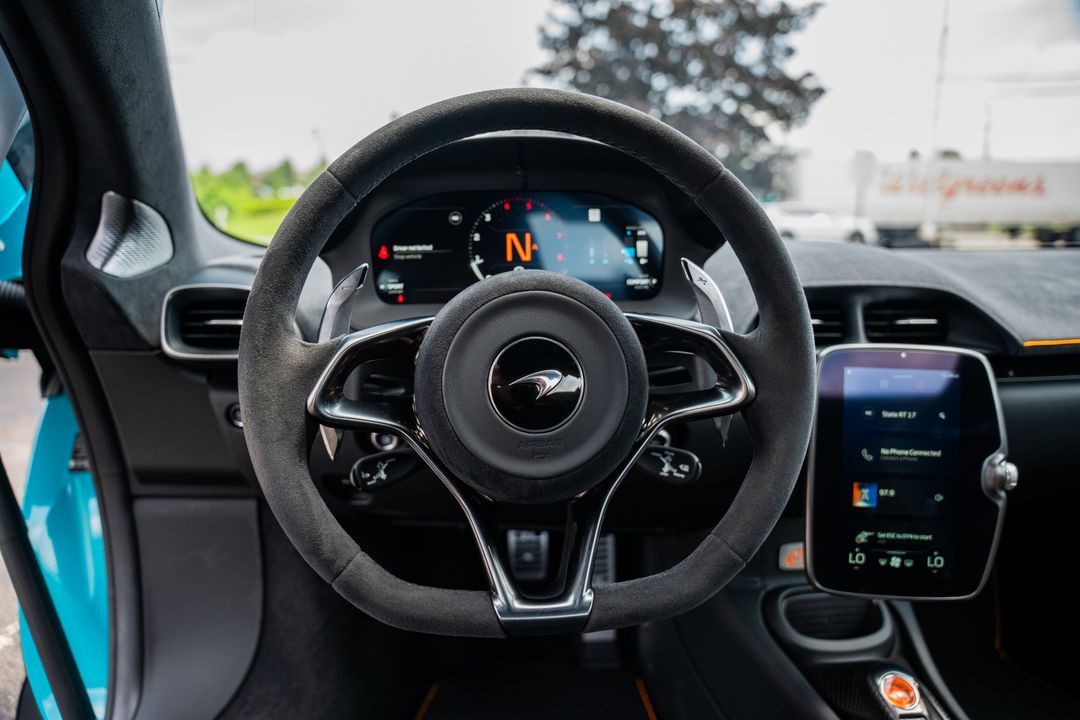 2025 McLaren Artura