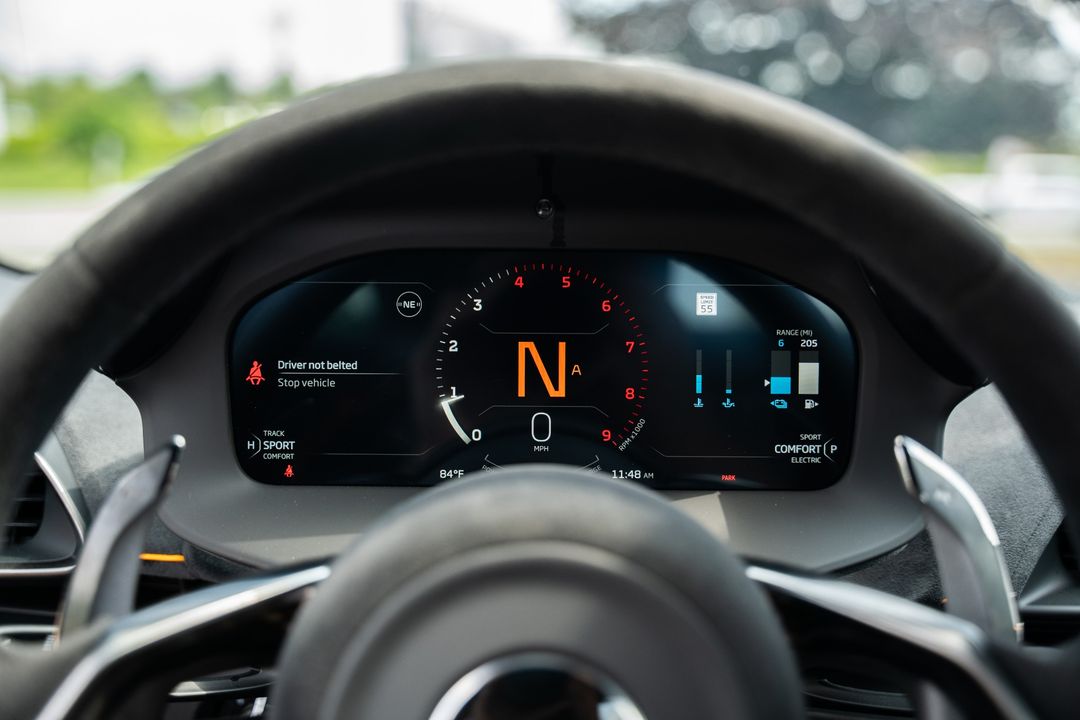 2025 McLaren Artura