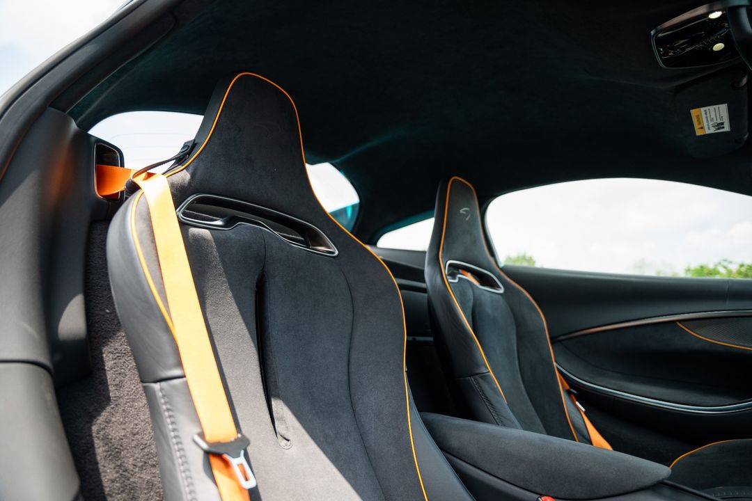 2025 McLaren Artura