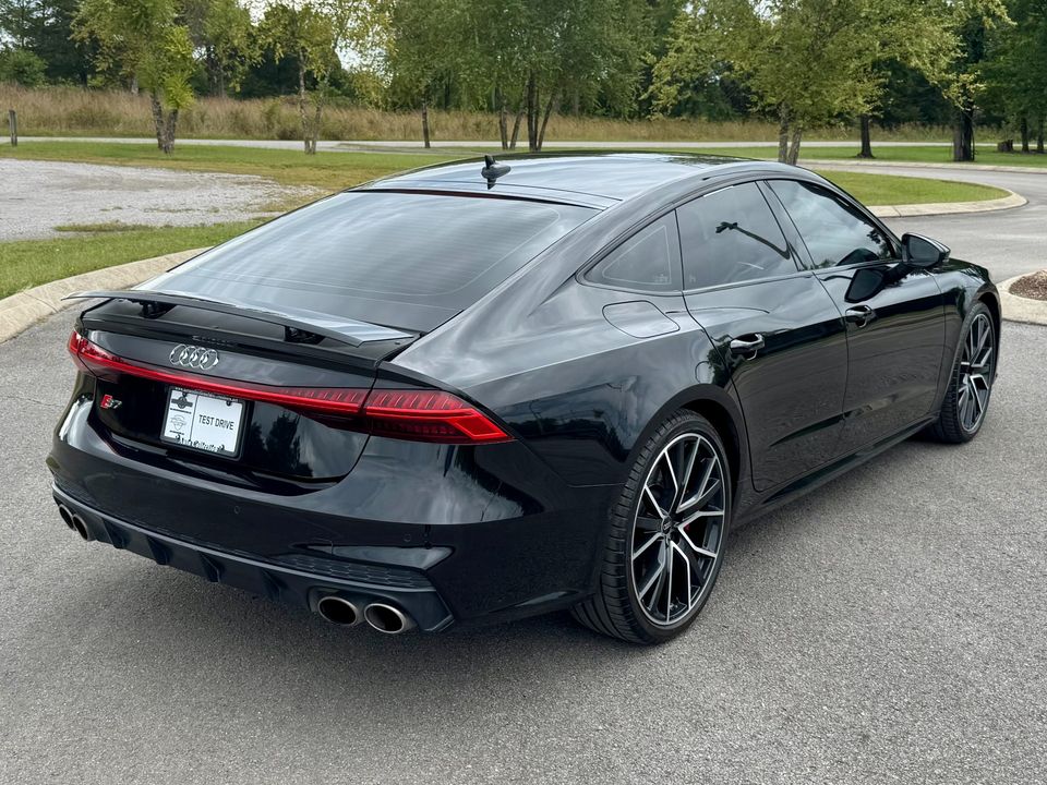 2023 Audi S7