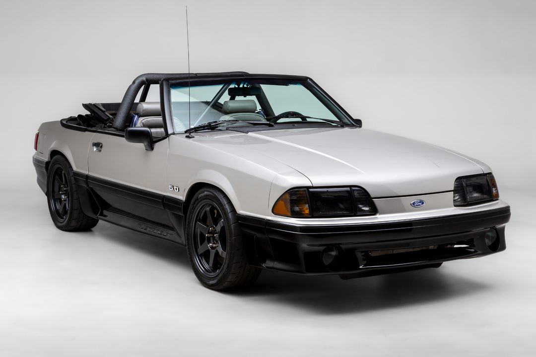 1990 Ford Mustang