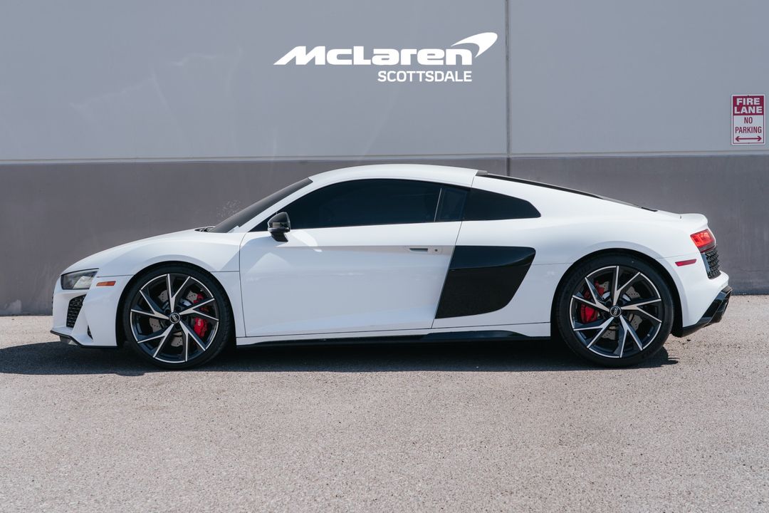 2022 AUDI R8 COUPE