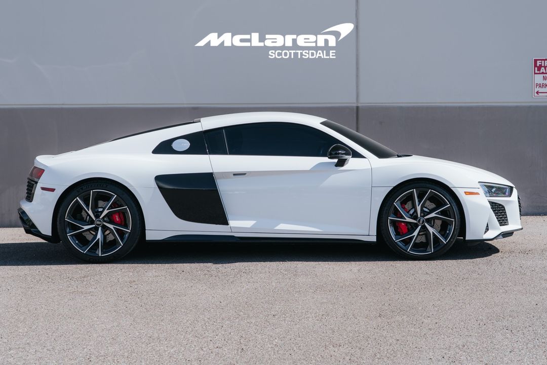 2022 AUDI R8 COUPE