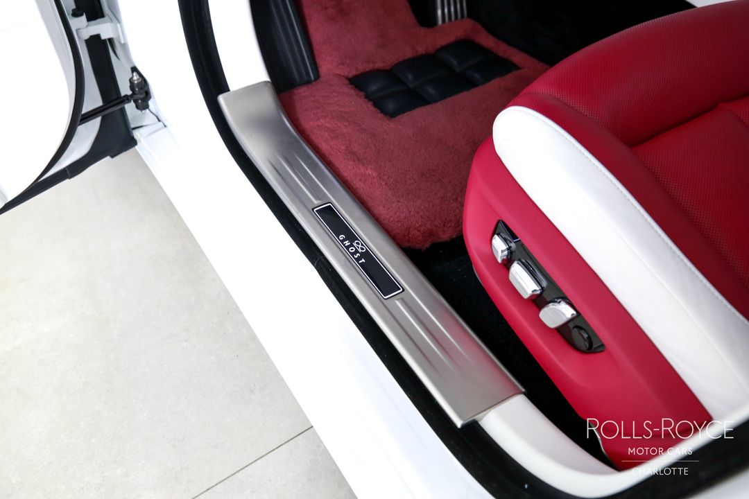 2024 Rolls-Royce Black Badge Ghost