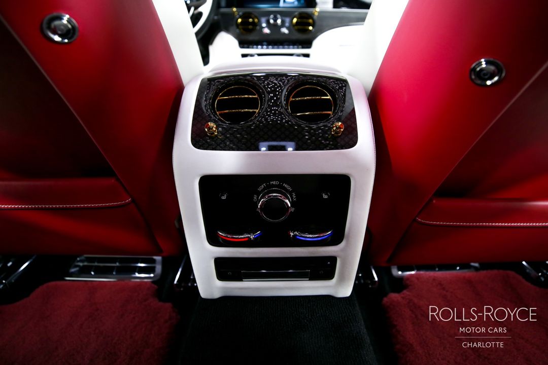 2024 Rolls-Royce Black Badge Ghost