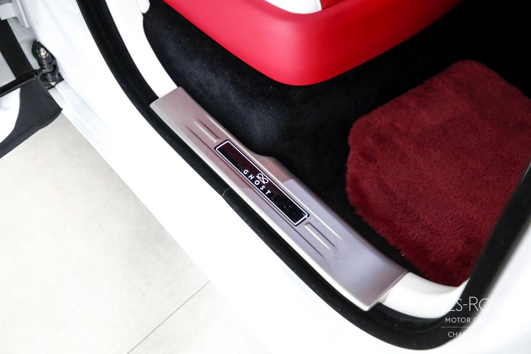 2024 Rolls-Royce Black Badge Ghost