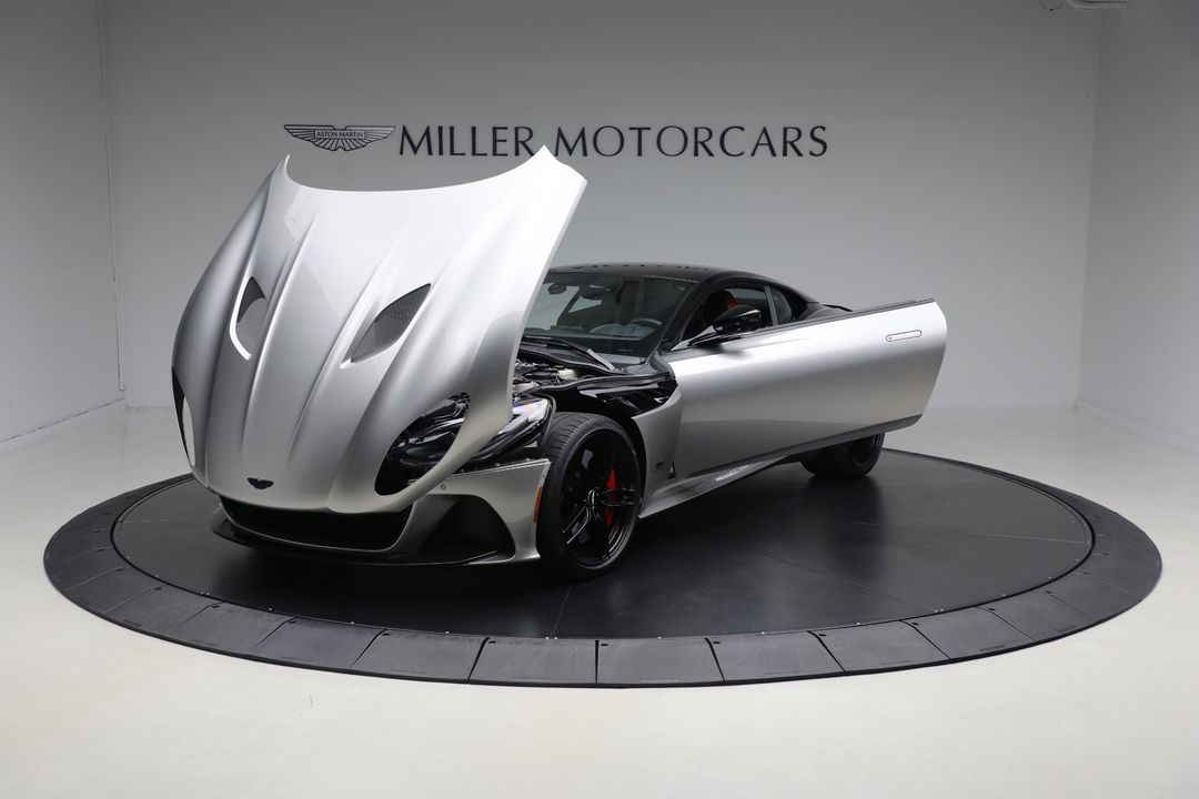 2023 Aston Martin DBS