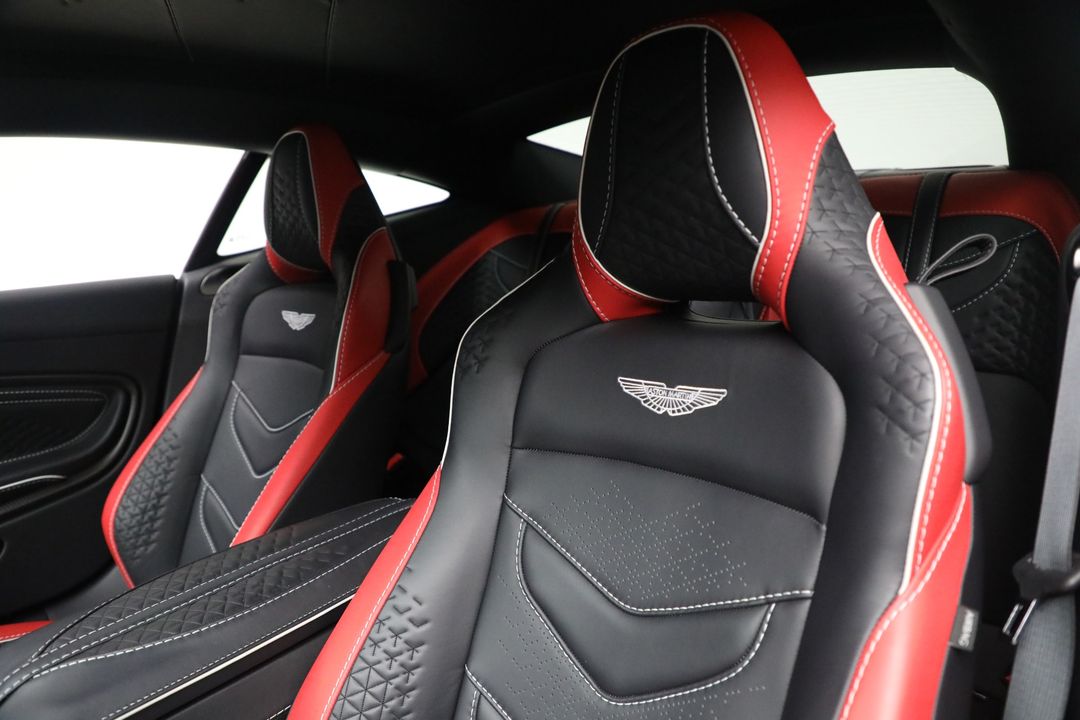 2023 Aston Martin DBS