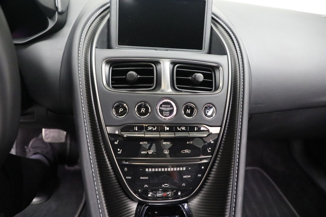 2023 Aston Martin DBS