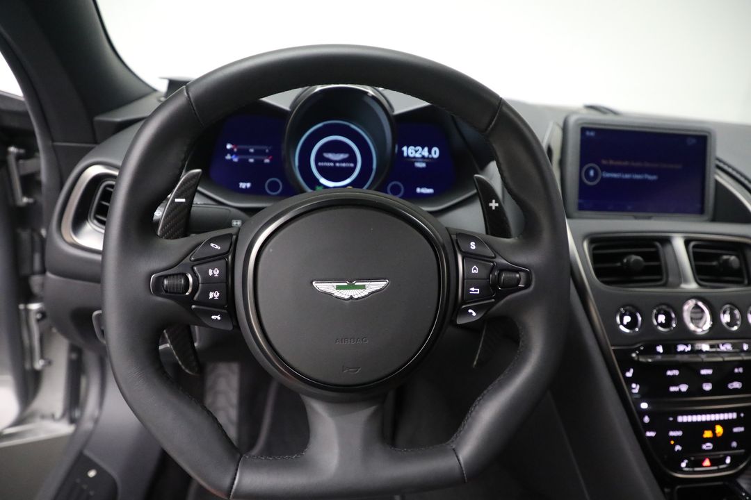 2023 Aston Martin DBS