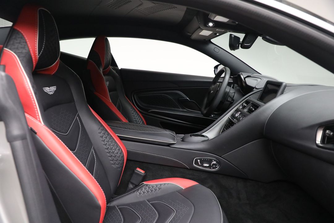 2023 Aston Martin DBS