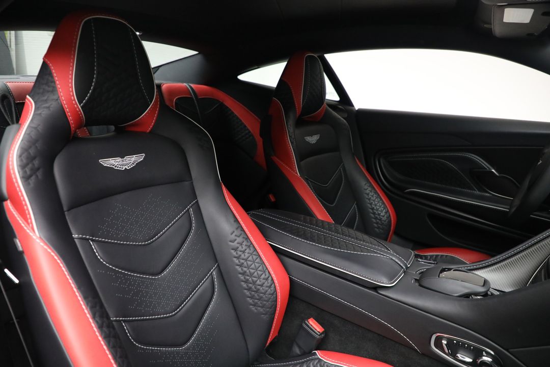 2023 Aston Martin DBS