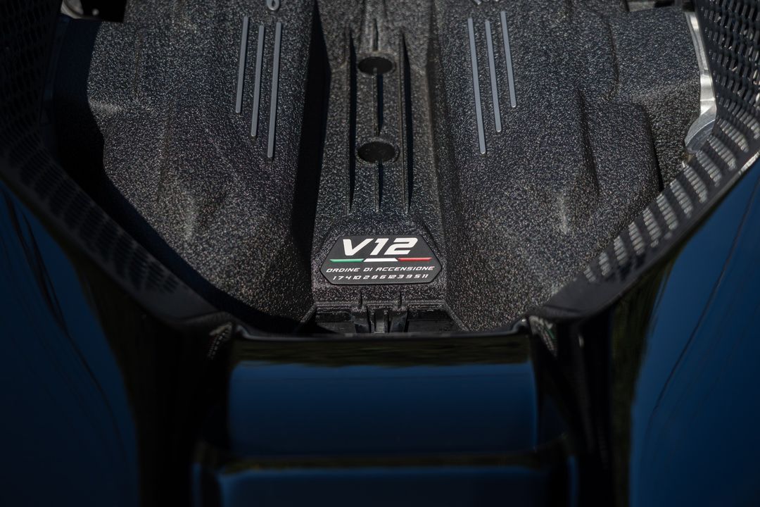 2024 Lamborghini Revuelto