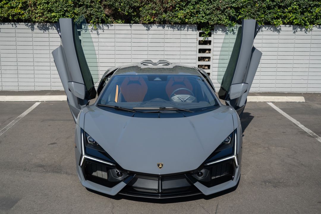 2024 Lamborghini Revuelto