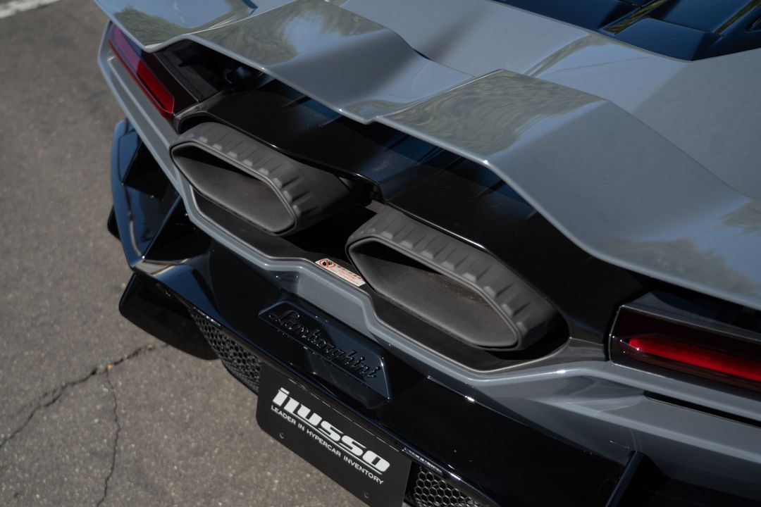 2024 Lamborghini Revuelto
