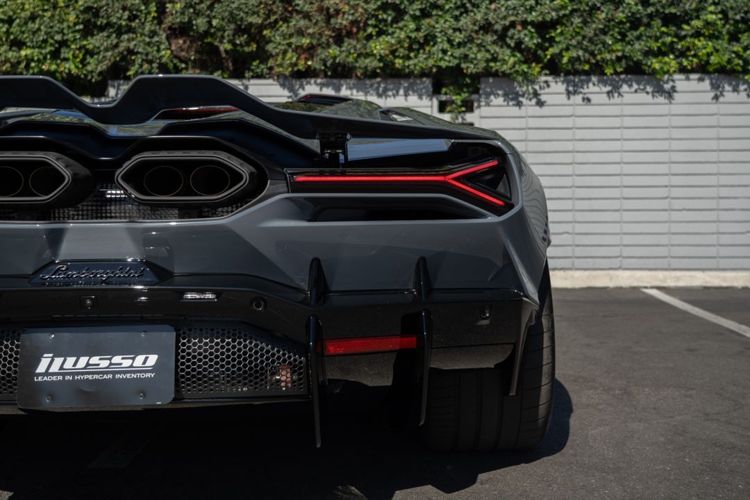 2024 Lamborghini Revuelto