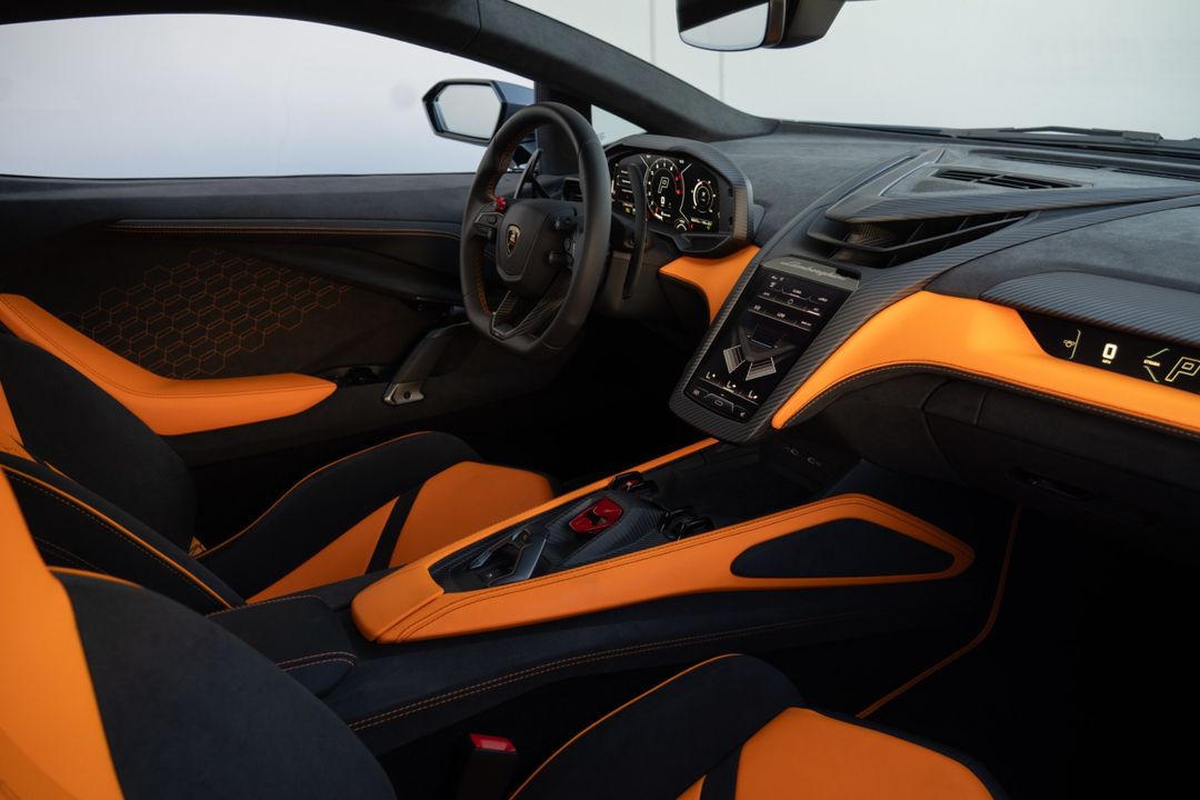 2024 Lamborghini Revuelto