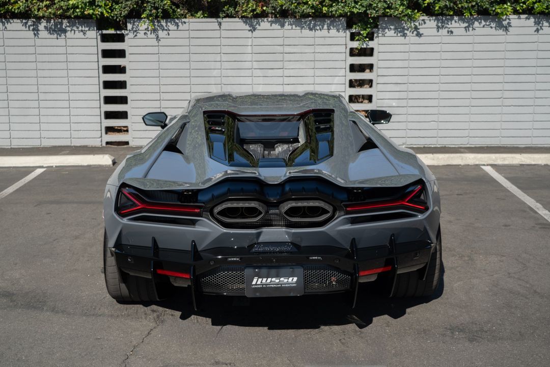 2024 Lamborghini Revuelto
