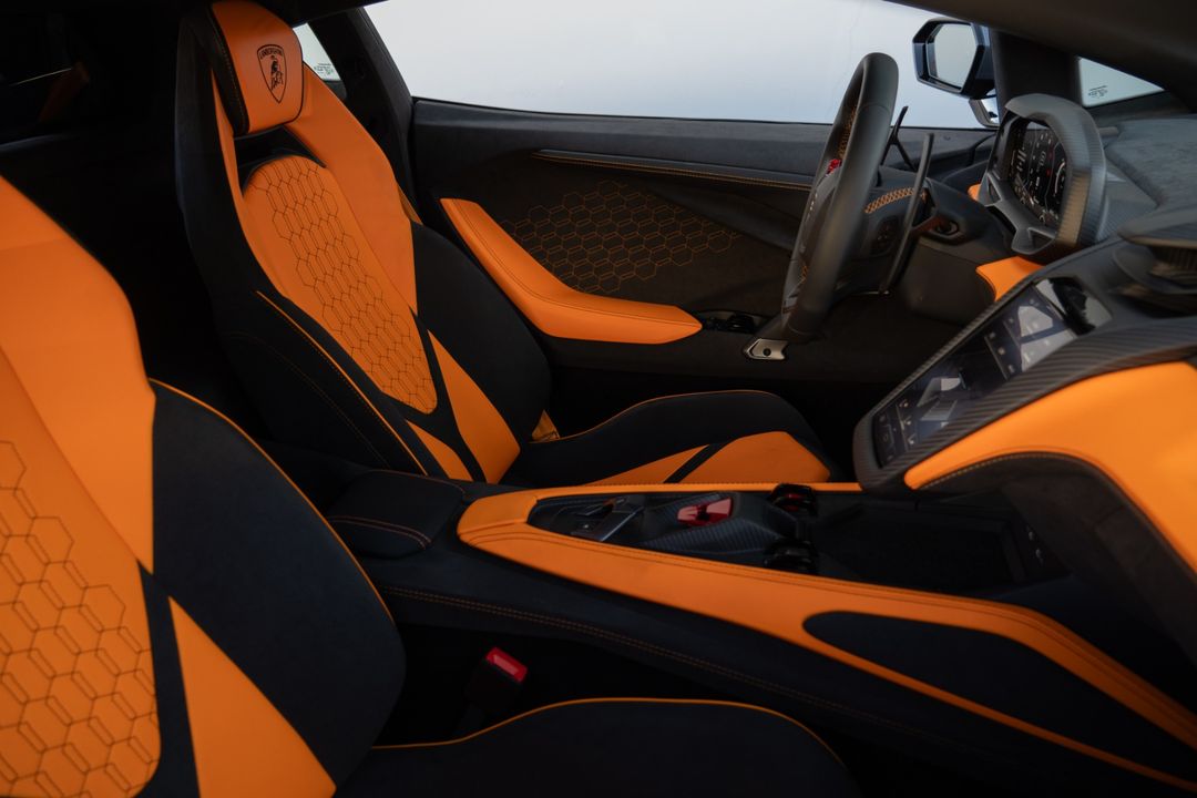 2024 Lamborghini Revuelto