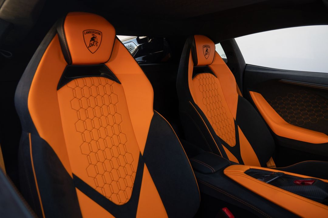 2024 Lamborghini Revuelto