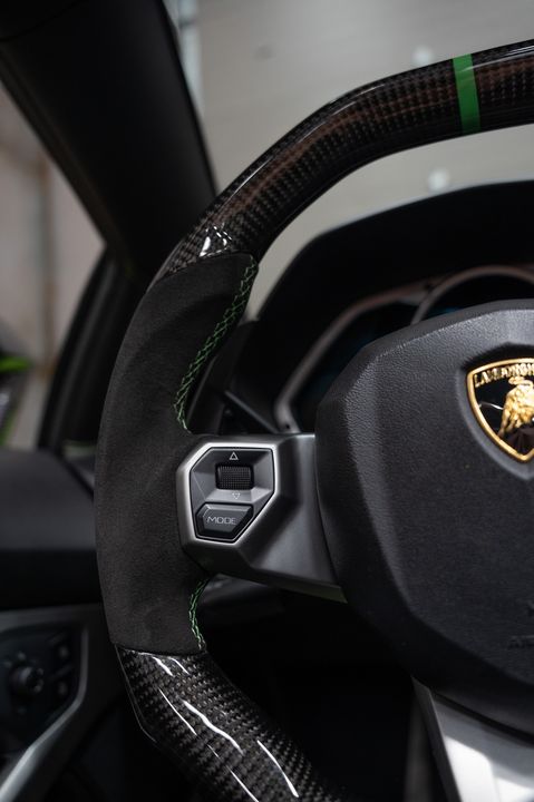 2014 Lamborghini Aventador