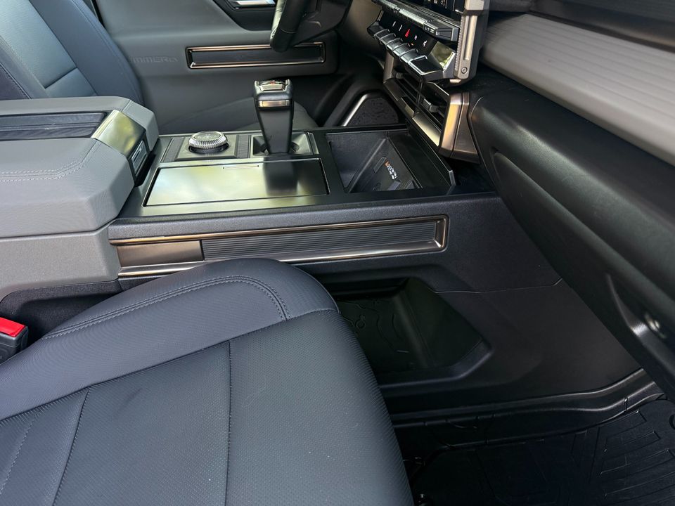 2025 GMC HUMMER EV