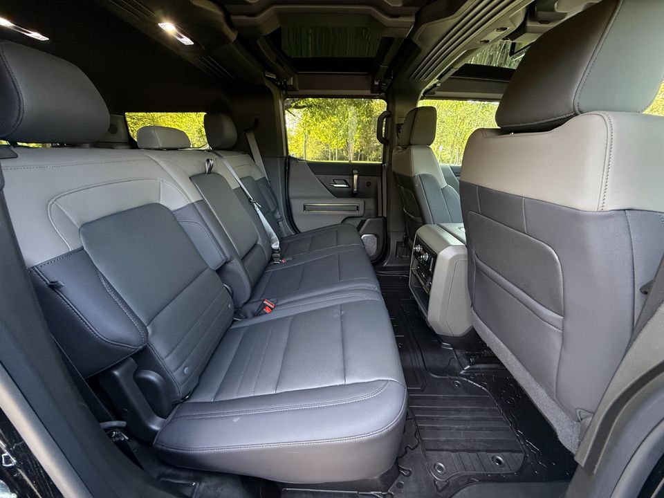 2025 GMC HUMMER EV