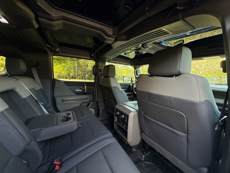 2025 GMC HUMMER EV
