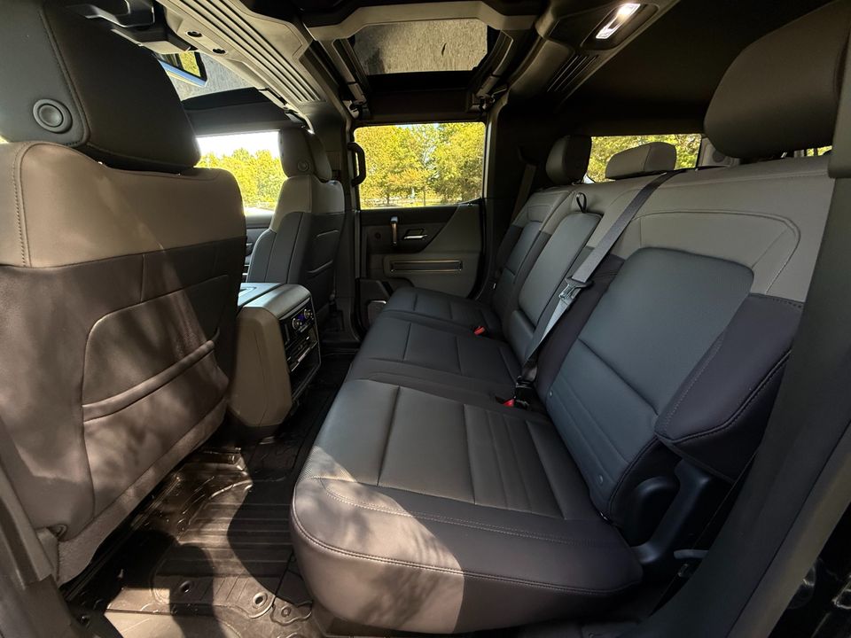 2025 GMC HUMMER EV