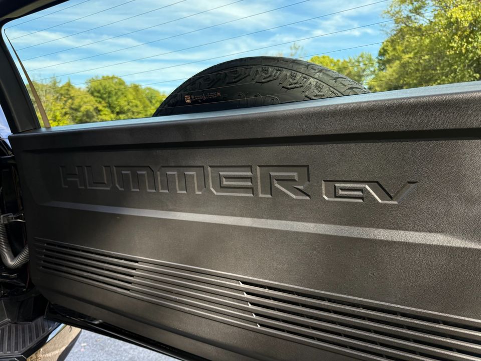 2025 GMC HUMMER EV