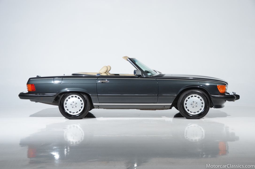 1989 Mercedes-Benz 560-Class
