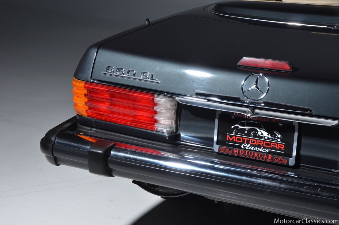 1989 Mercedes-Benz 560-Class
