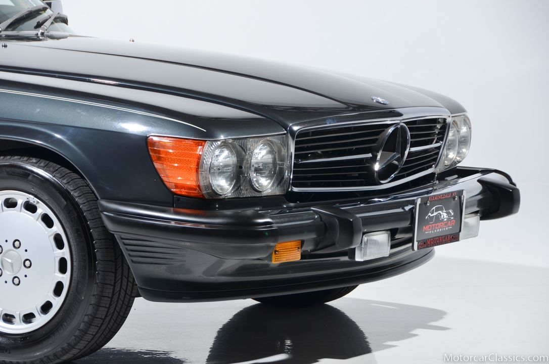 1989 Mercedes-Benz 560-Class