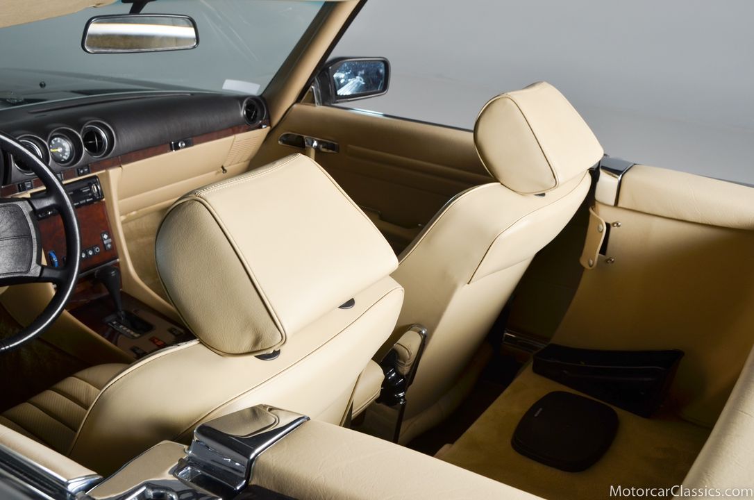 1989 Mercedes-Benz 560-Class