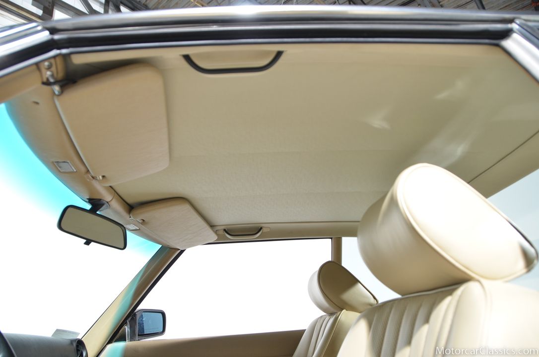 1989 Mercedes-Benz 560-Class