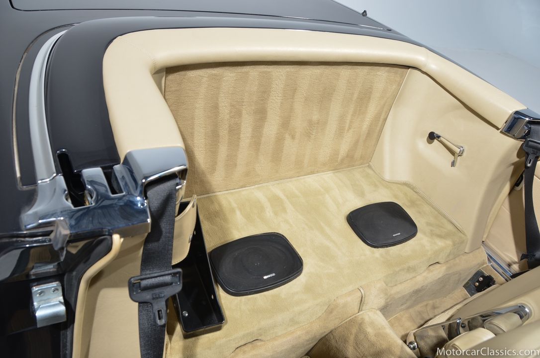 1989 Mercedes-Benz 560-Class