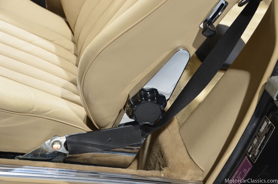 1989 Mercedes-Benz 560-Class
