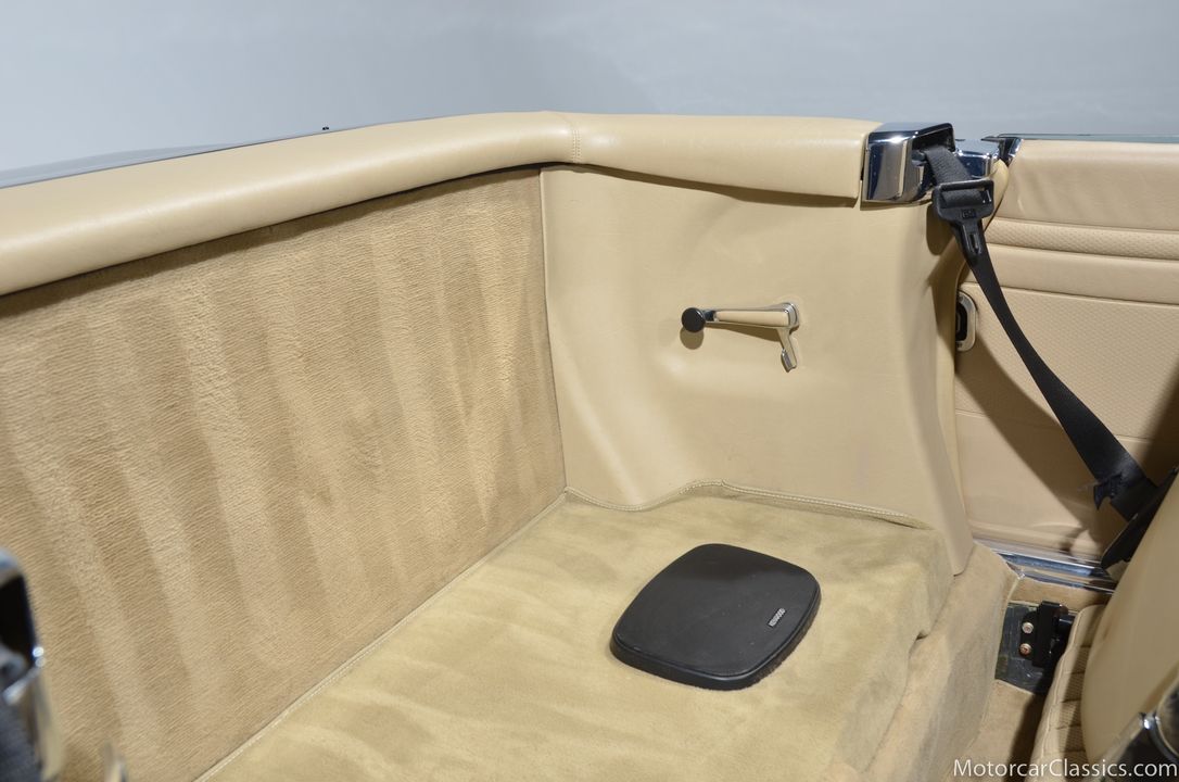 1989 Mercedes-Benz 560-Class