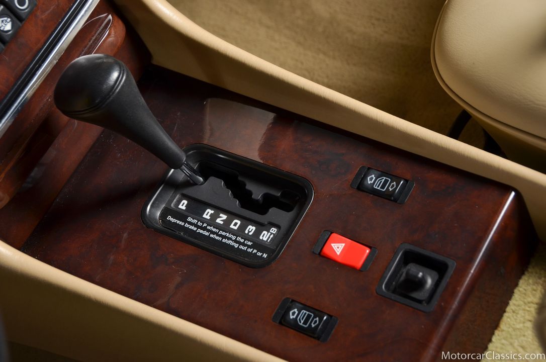 1989 Mercedes-Benz 560-Class