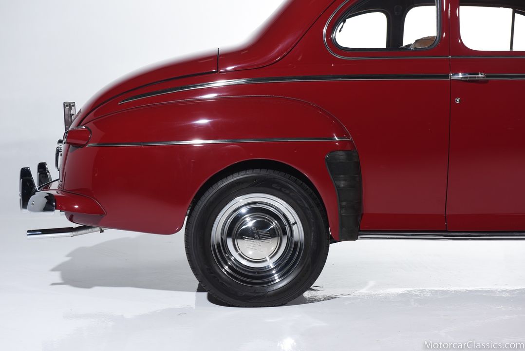 1946 Ford Super Deluxe