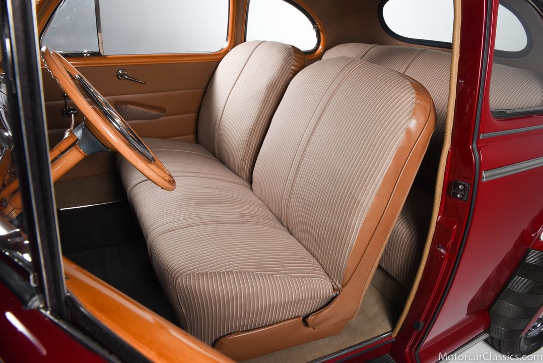 1946 Ford Super Deluxe