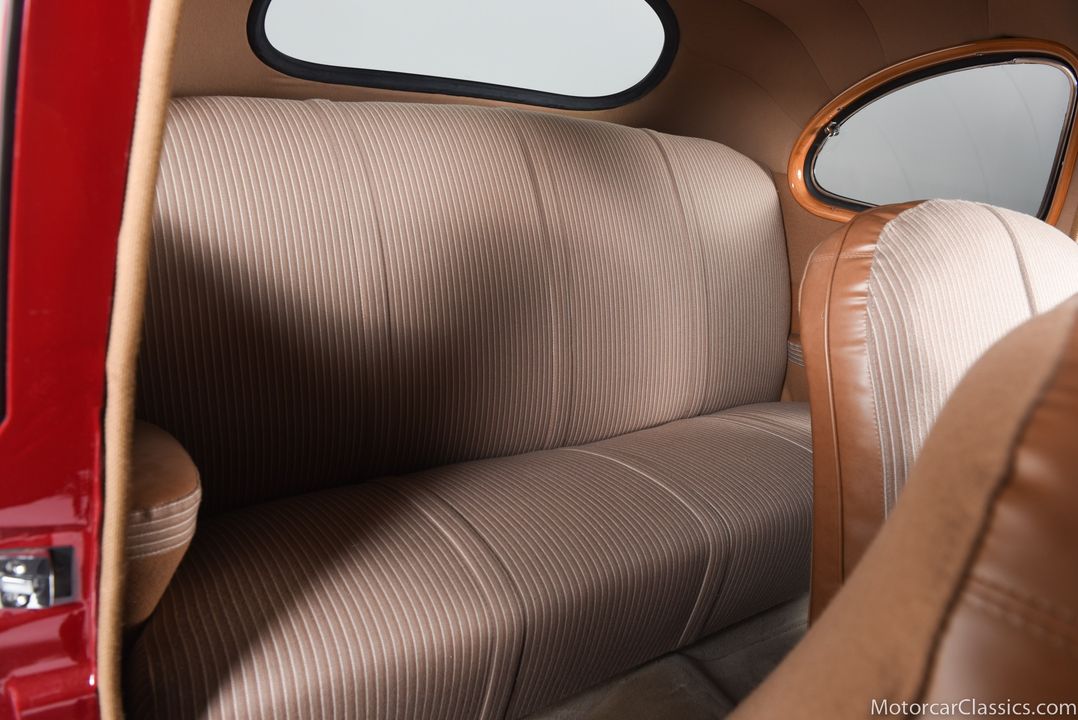 1946 Ford Super Deluxe