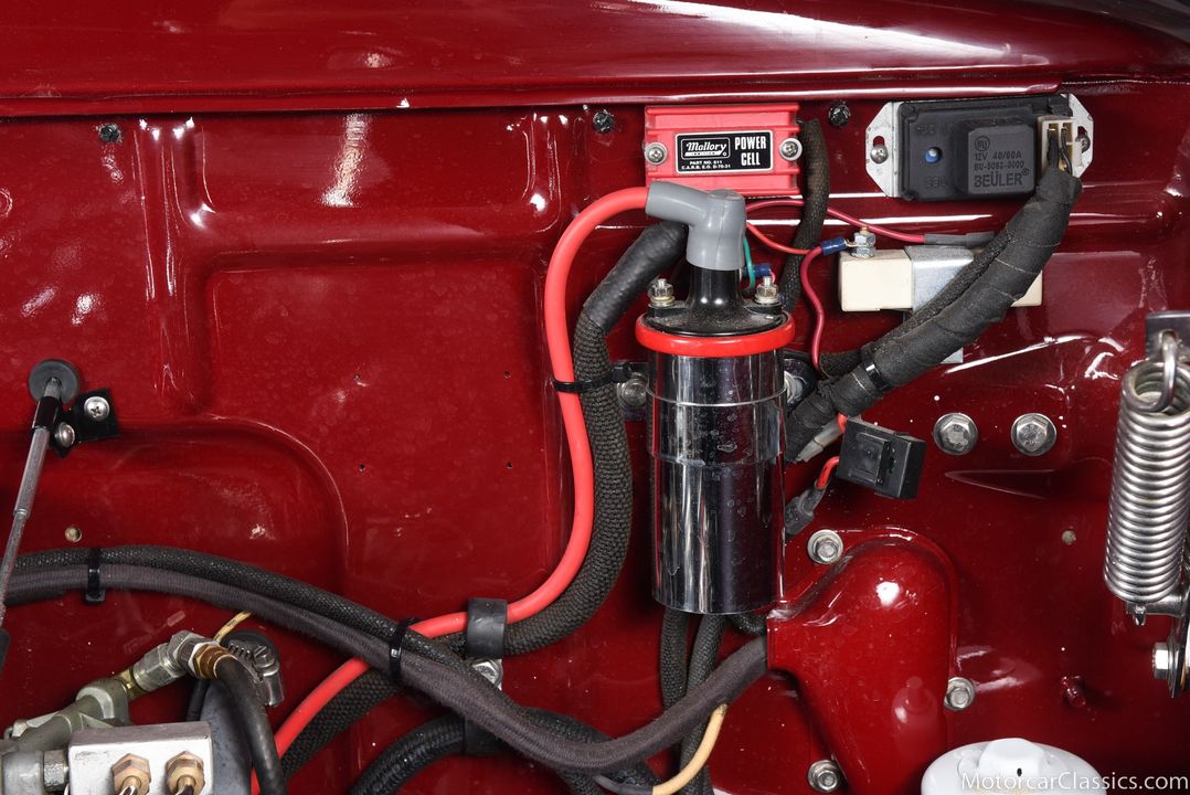 1946 Ford Super Deluxe